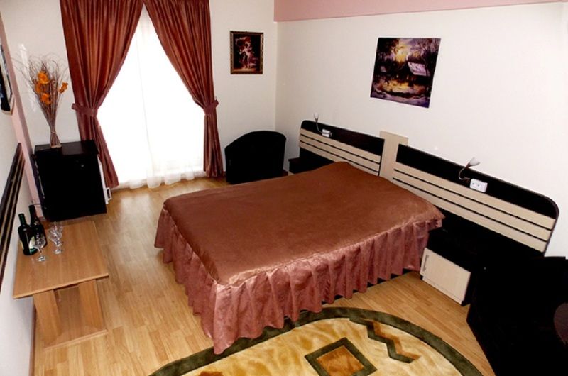 Hotel Zimbru Yaş Dış mekan fotoğraf