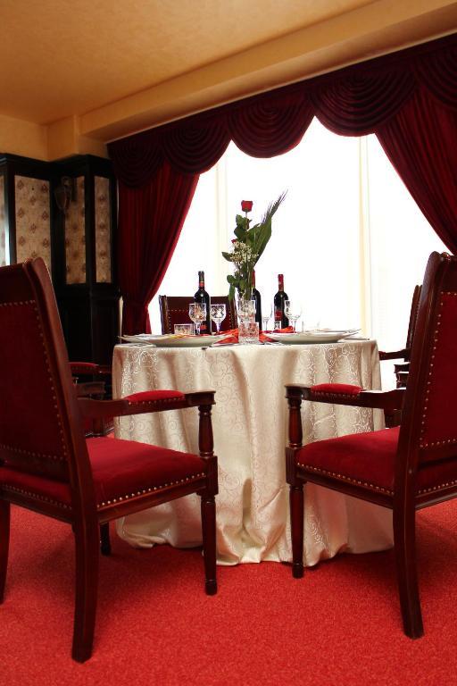 Hotel Zimbru Yaş Dış mekan fotoğraf